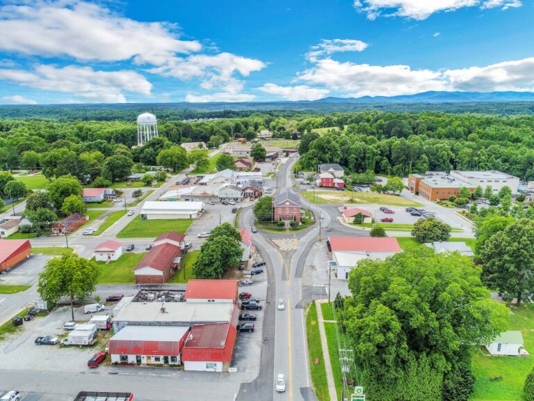 Bird's eye view of Dawsonville, GA.